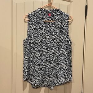 Stylish Black and White Sleeveless Top